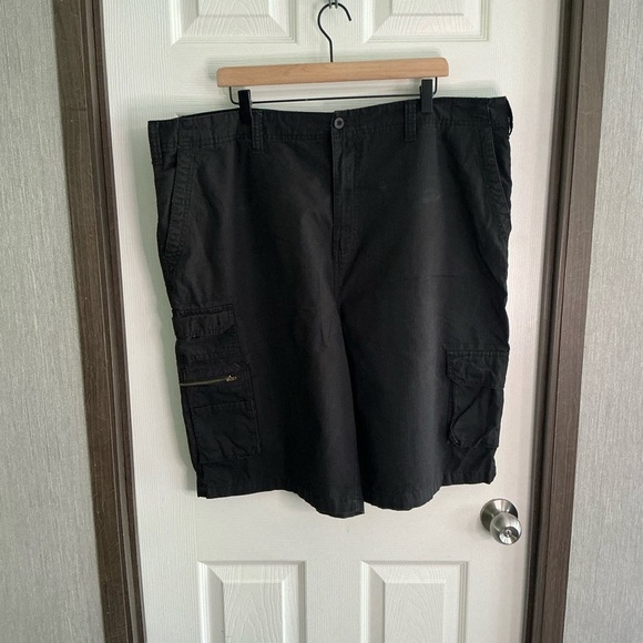 Beverly Hills Polo Club Black Cargo Shorts Relaxed Fit Size 44 - Picture 1 of 9